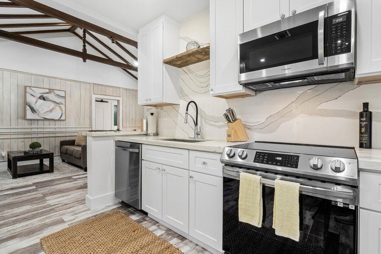 744 Sunset Road West Palm Beach, FL 33401 - Photo 36 of 51 Kitchen