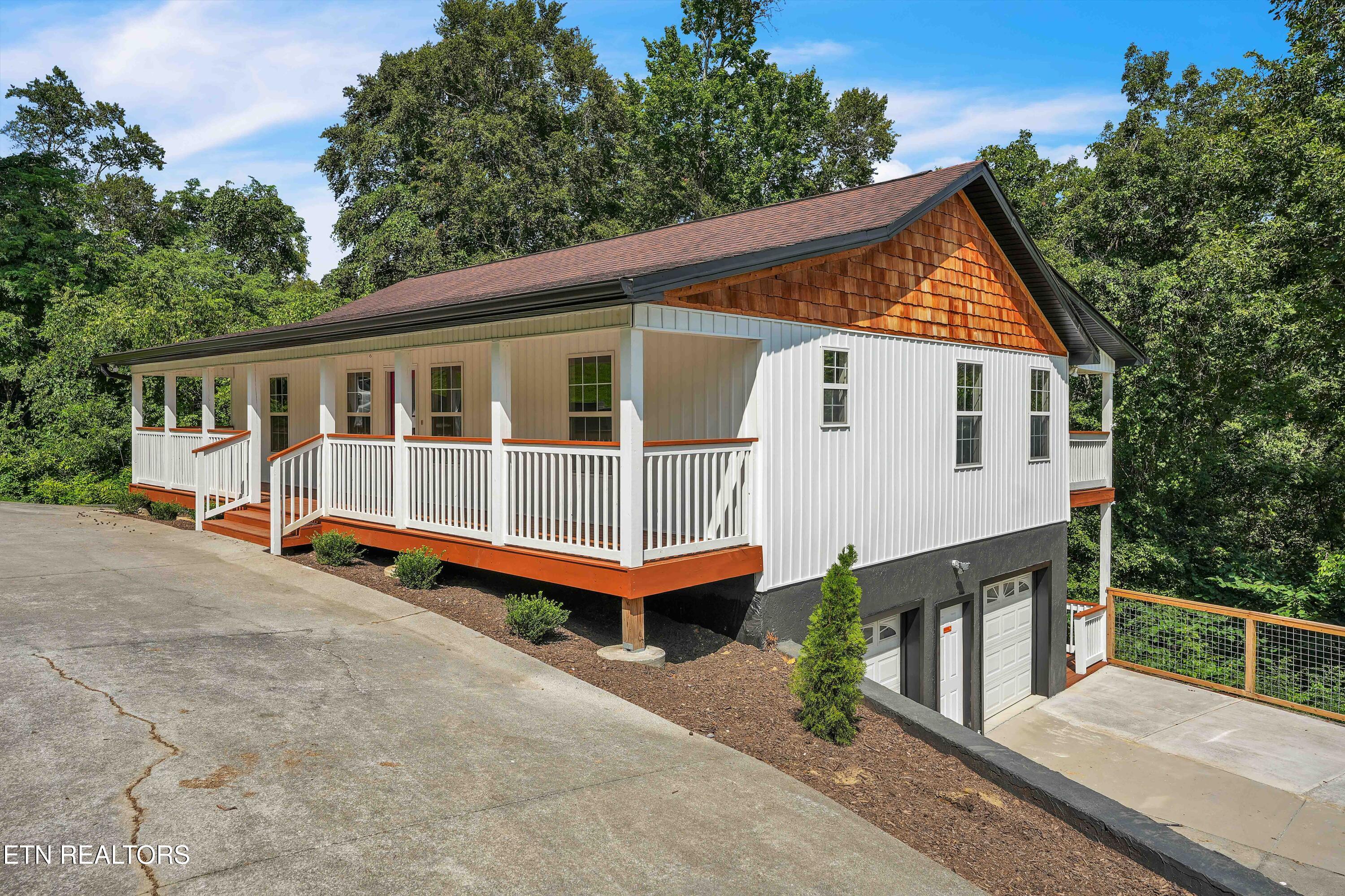 334 Amolee Lane Sevierville, TN 37876 - Photo 2 of 56 DSC02215