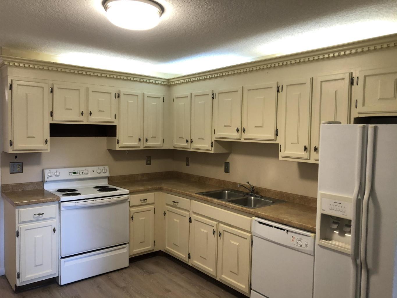 4414 Southeast Village Road Stuart, FL 34997 - Photo 11 of 14 20191122212714365518000000-o
