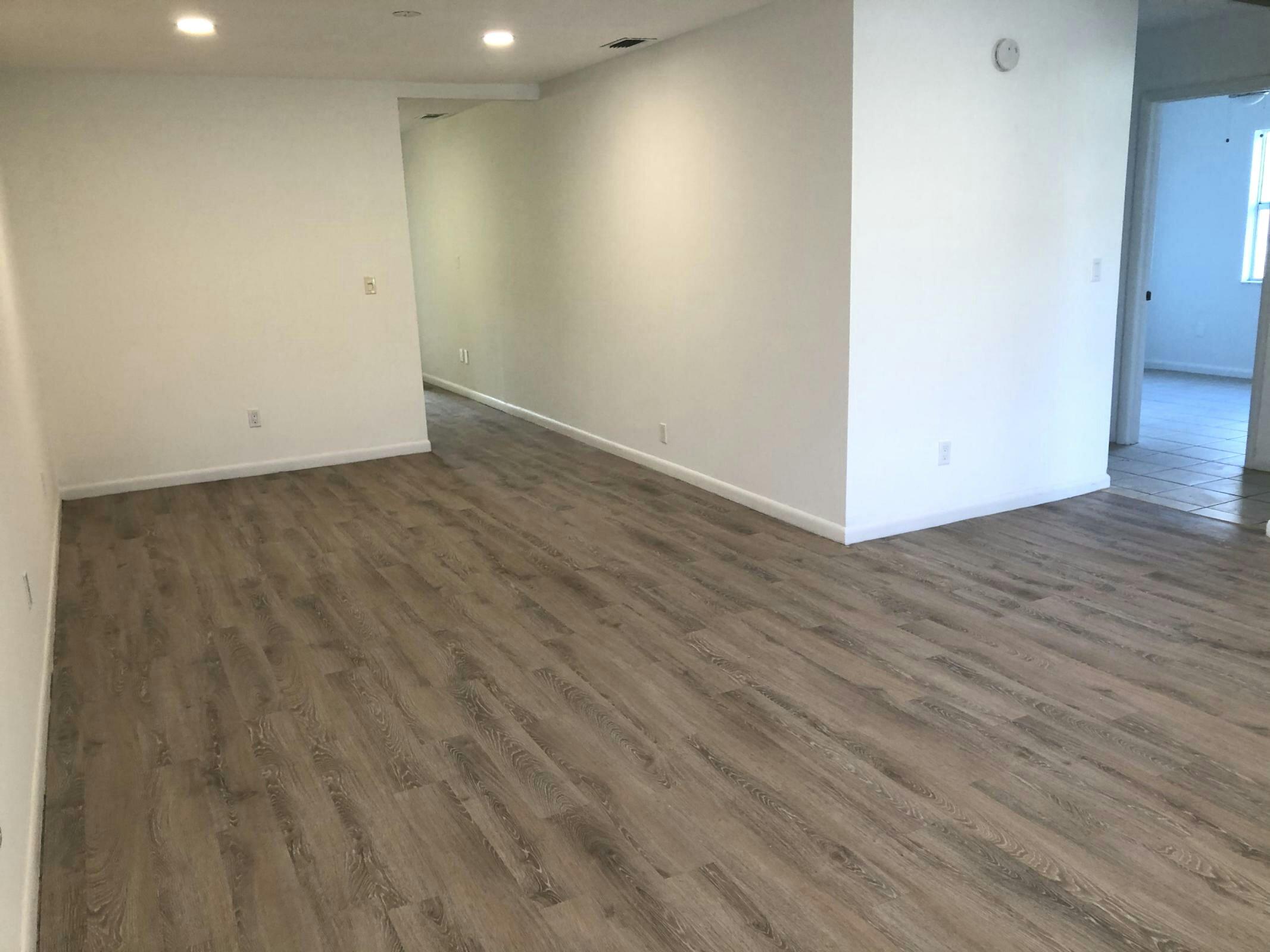 4414 Southeast Village Road Stuart, FL 34997 - Photo 2 of 14 20191122212713465890000000-o_kindlephoto