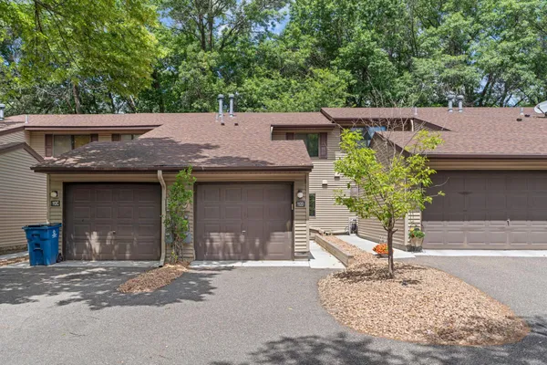 $199,000 | 112 South Drive, Unit D, Circle Pines, MN 55014