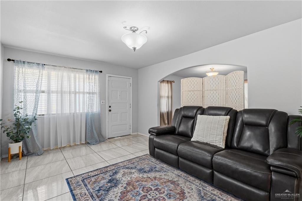 101 JC Ramirez Avenue Roma, TX 78584 - Photo 4 of 22 Gallery Image 4
