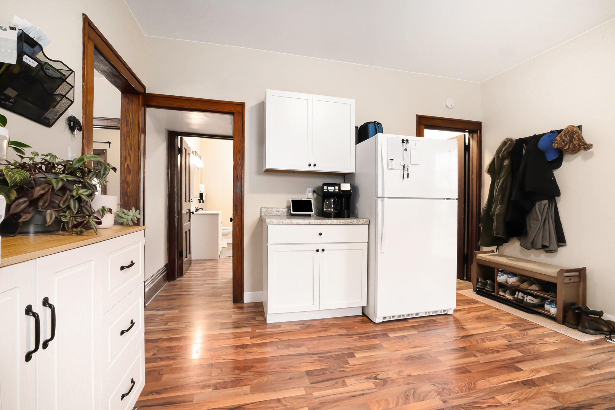 308 Yeomans Street Ionia, MI 48846 - Photo 6 of 19 006_file_355