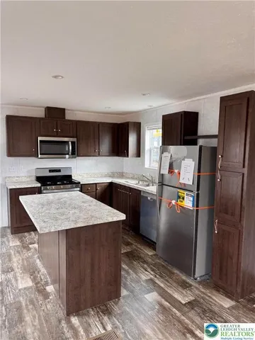 $1,250 | 20 Court Street, Lehighton, PA 18235