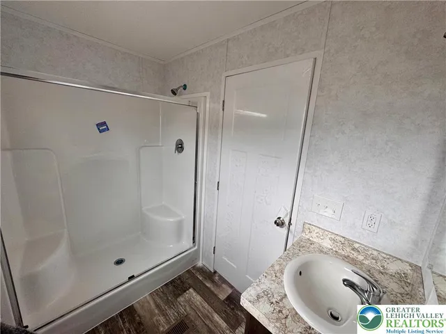 $1,250 | 20 Court Street, Lehighton, PA 18235