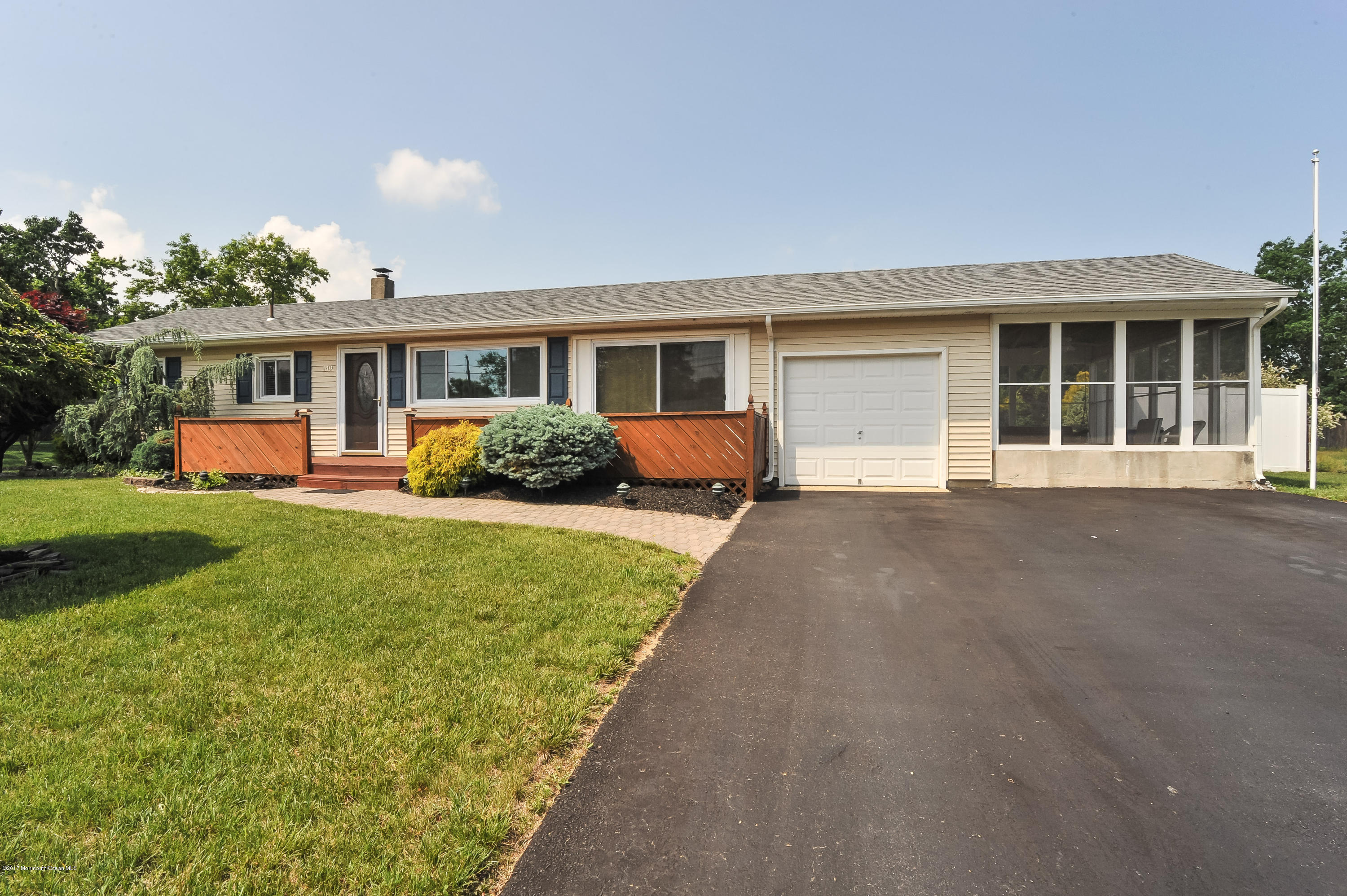 149 Stephan Road Brick, NJ 08724 - Photo 1 of 22 DSC_7664-3