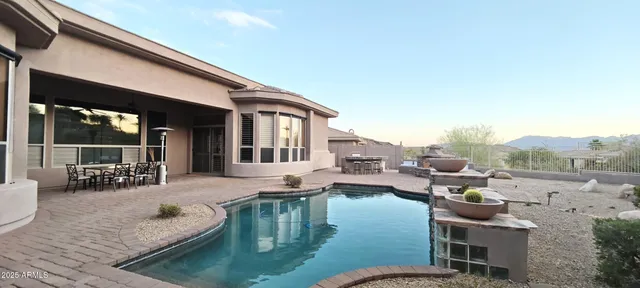 $1,369,000 | 136 East Desert Wind Drive, Phoenix, AZ 85048