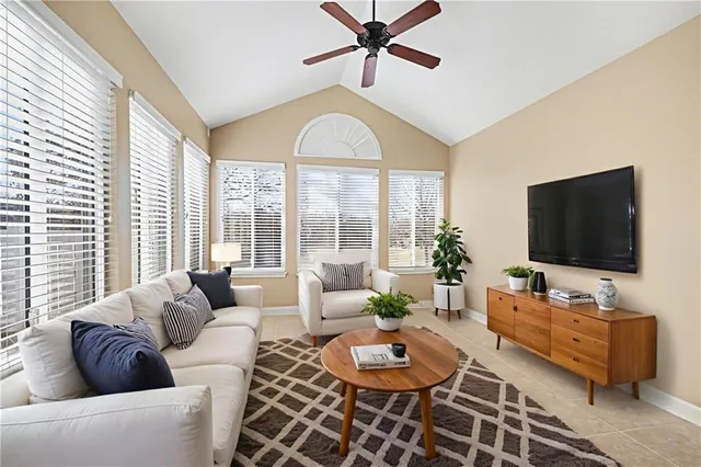 $380,000 | 7156 Hedge Ln Terrace, Shawnee, KS 66227