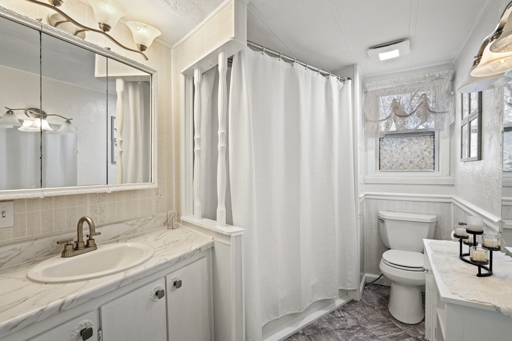 17 Irene Avenue, Unit 17 Webster, MA 01570 - Photo 11 of 21