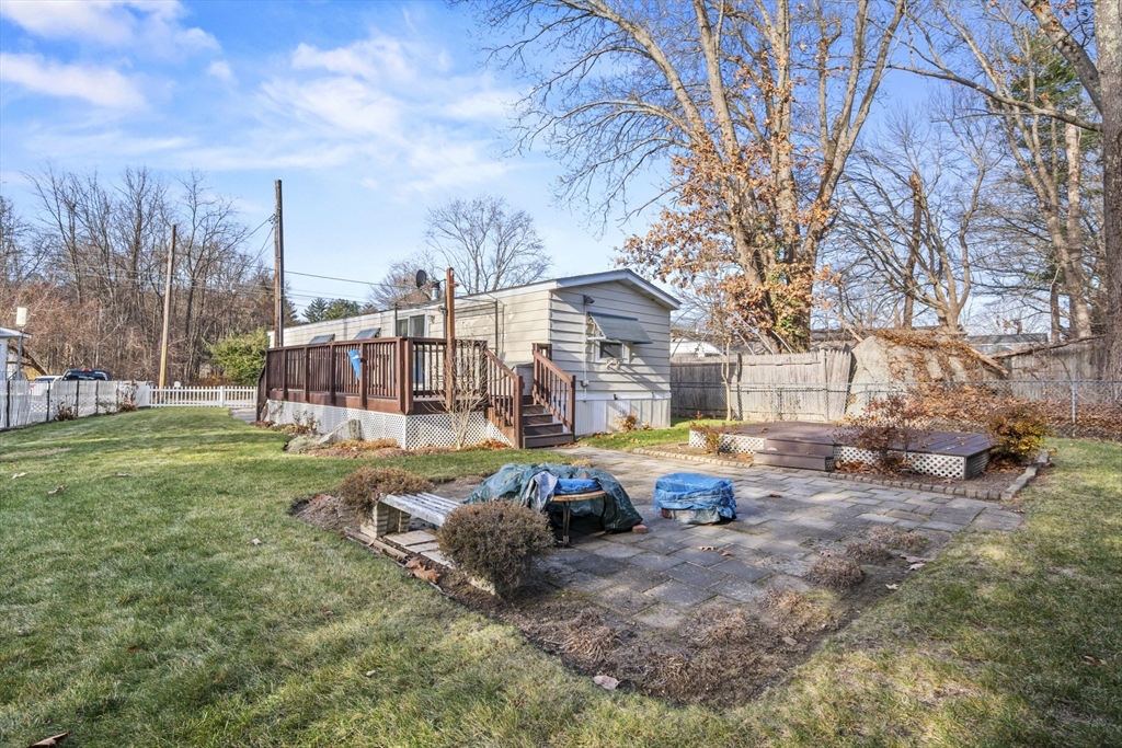 17 Irene Avenue, Unit 17 Webster, MA 01570 - Photo 18 of 21