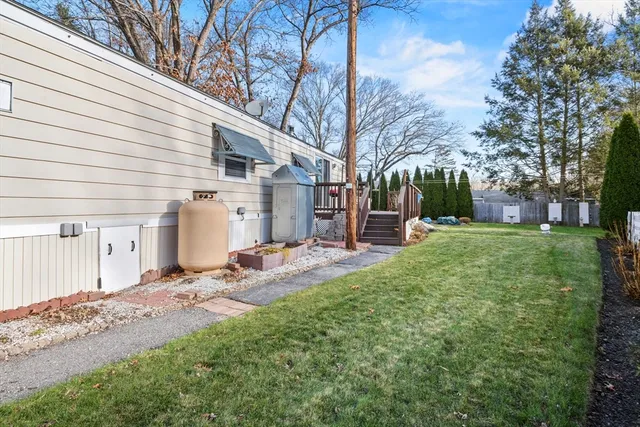 $2,250 | 17 Irene Avenue, Unit 17, Webster, MA 01570