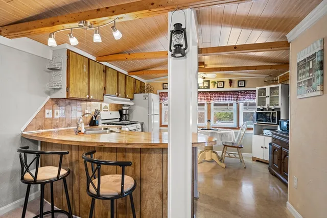 $2,250 | 17 Irene Avenue, Unit 17, Webster, MA 01570