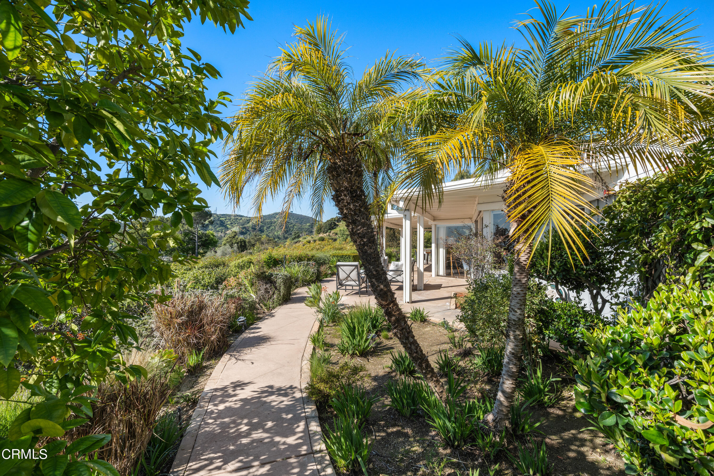 1444 Normandy Drive Pasadena, CA 91103 - Photo 24 of 25 a view of backyard of house