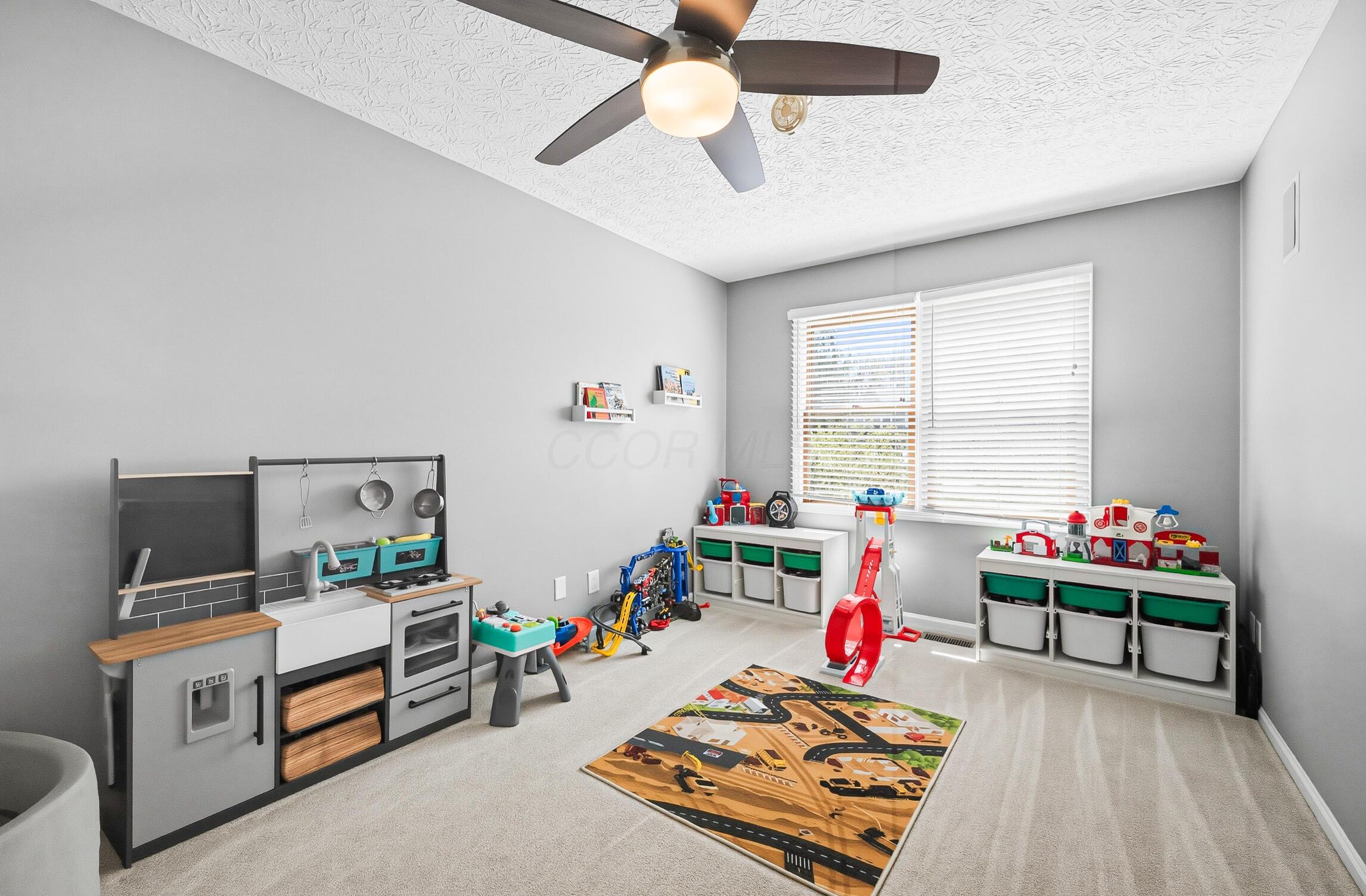 637 Ridenour Road Columbus, OH 43230 - Photo 36 of 61 Office or Playroom