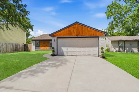 $330,000 | 42 Lyrebird Drive, The Woodlands, TX 77380