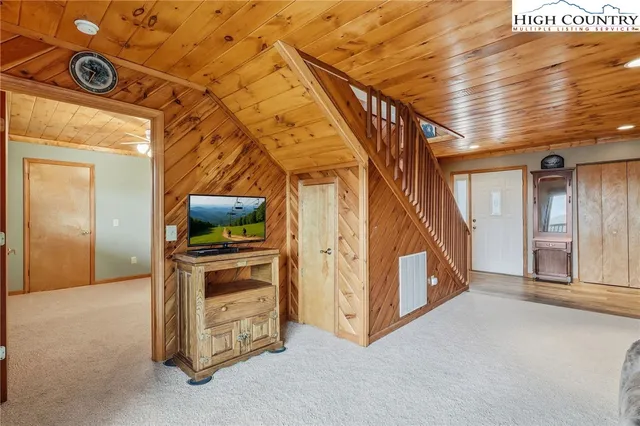 $863,000 | 112 North Pinnacle Ridge Road, Beech Mountain, NC 28604