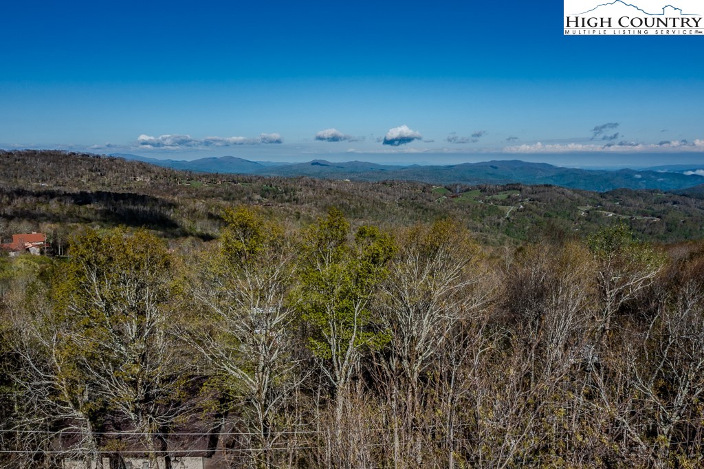 112 North Pinnacle Ridge Road Beech Mountain, NC 28604 - Photo 39 of 40 a view of a lake view