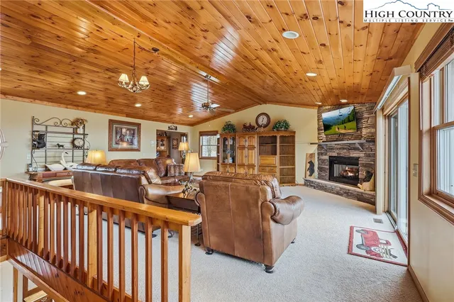 $863,000 | 112 North Pinnacle Ridge Road, Beech Mountain, NC 28604