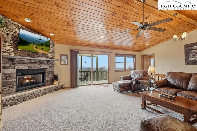 $863,000 | 112 North Pinnacle Ridge Road, Beech Mountain, NC 28604