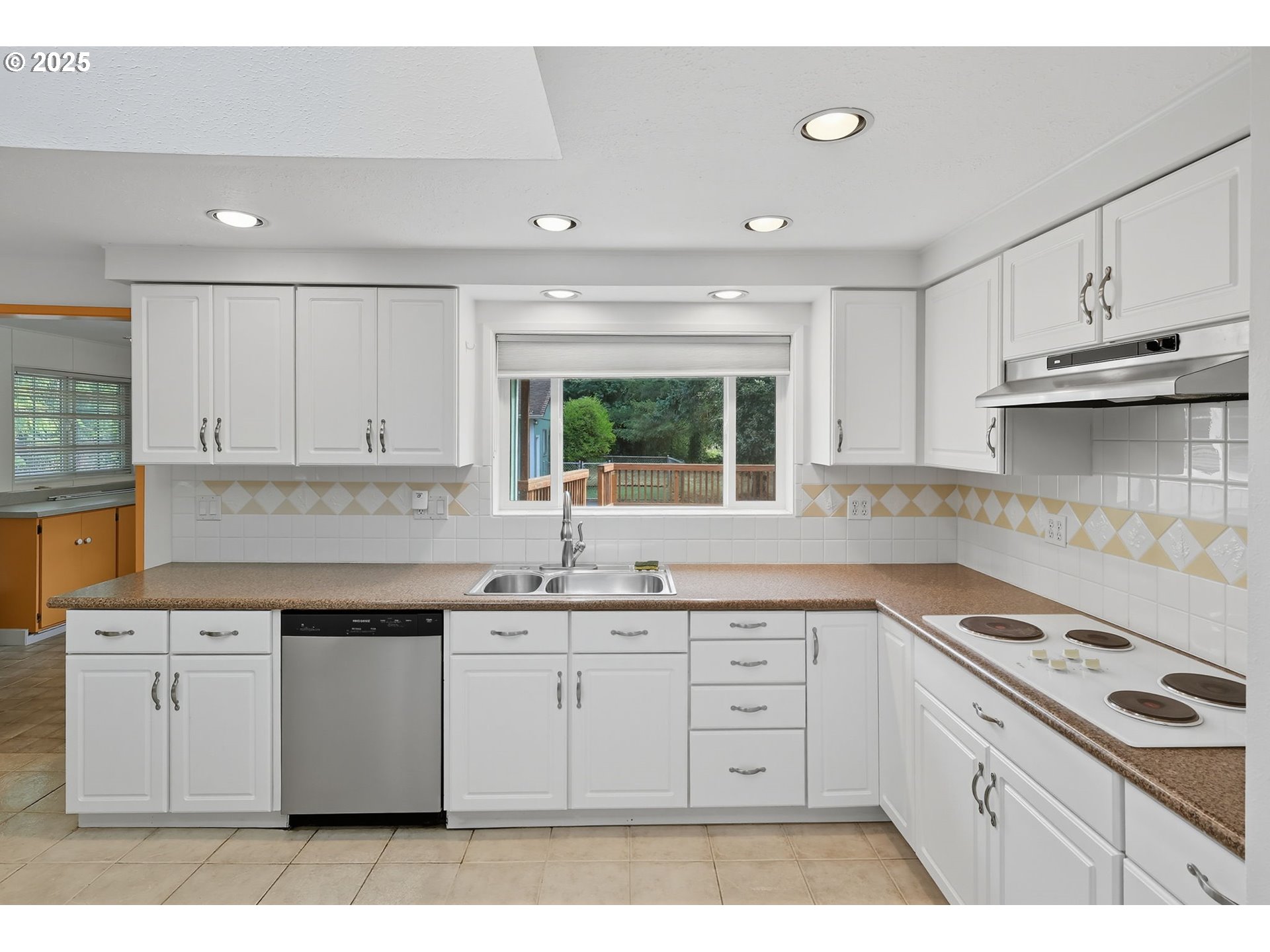 9100 Southeast Telford Road Boring, OR 97009 - Photo 7 of 47