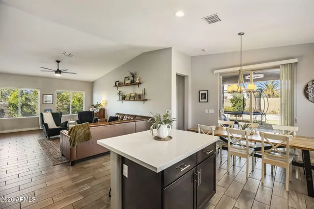 $579,900 | 18324 North 28th Place, Phoenix, AZ 85032