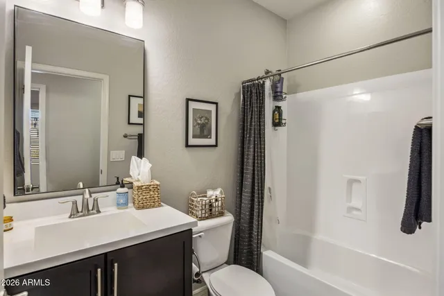 $579,900 | 18324 North 28th Place, Phoenix, AZ 85032