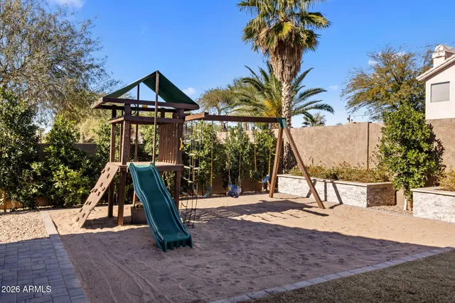 $579,900 | 18324 North 28th Place, Phoenix, AZ 85032