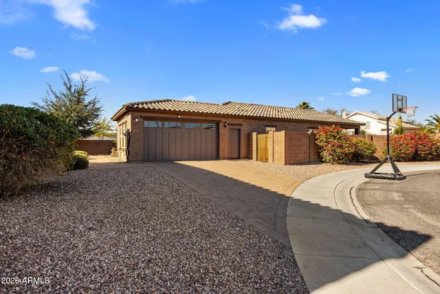 $579,900 | 18324 North 28th Place, Phoenix, AZ 85032