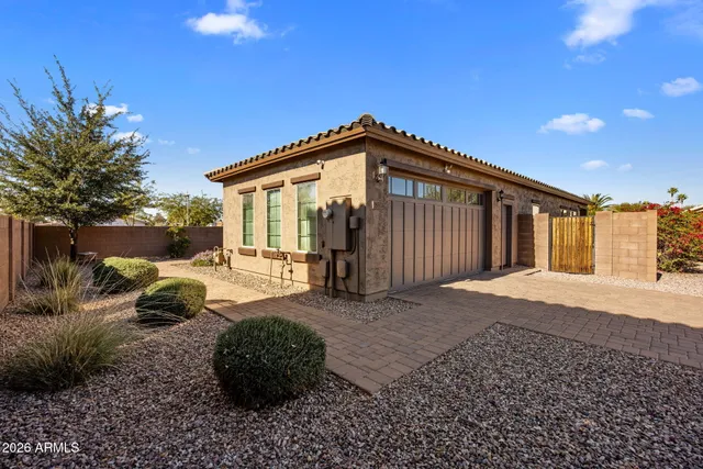 $579,900 | 18324 North 28th Place, Phoenix, AZ 85032