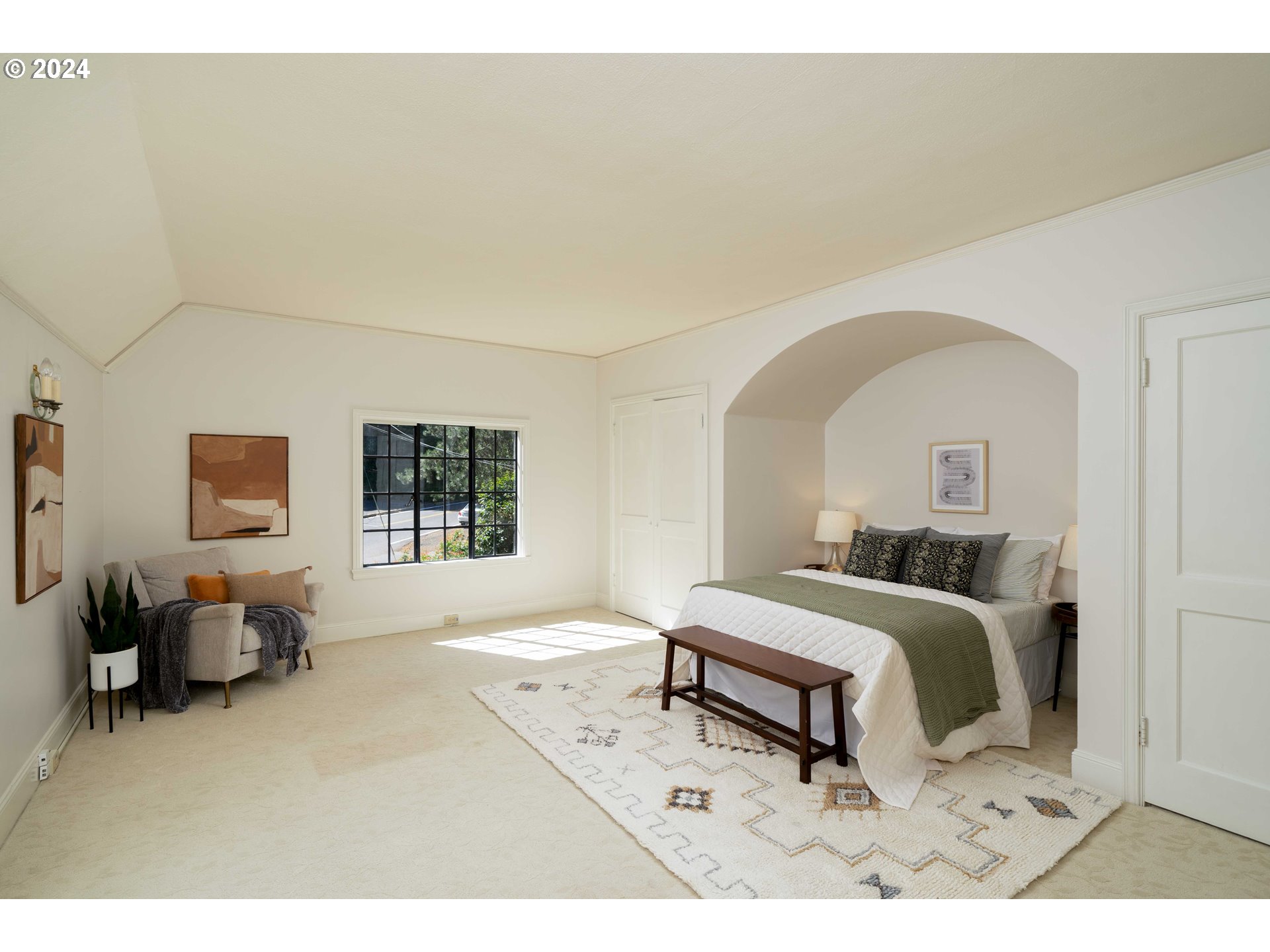 3366 Southwest Talbot Road Portland, OR 97239 - Photo 18 of 34
