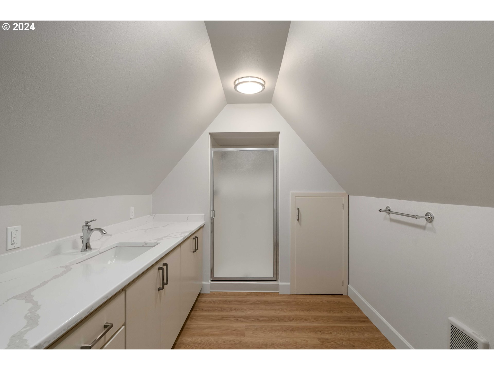 3366 Southwest Talbot Road Portland, OR 97239 - Photo 22 of 34