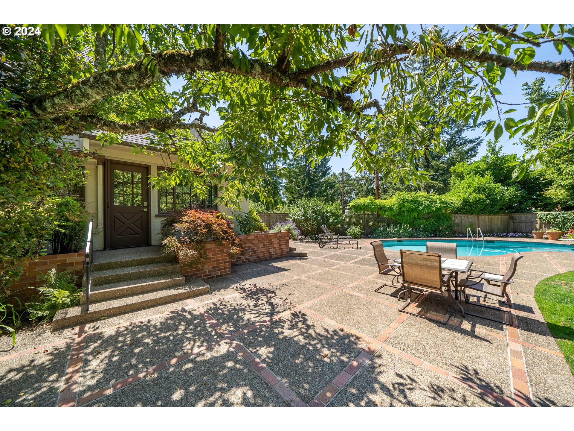 3366 Southwest Talbot Road Portland, OR 97239 - Photo 24 of 34