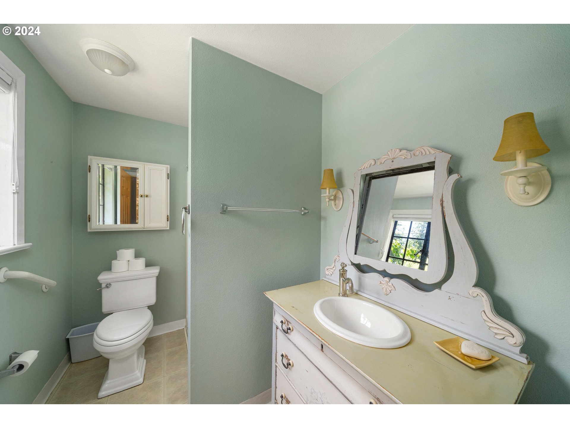3366 Southwest Talbot Road Portland, OR 97239 - Photo 29 of 34