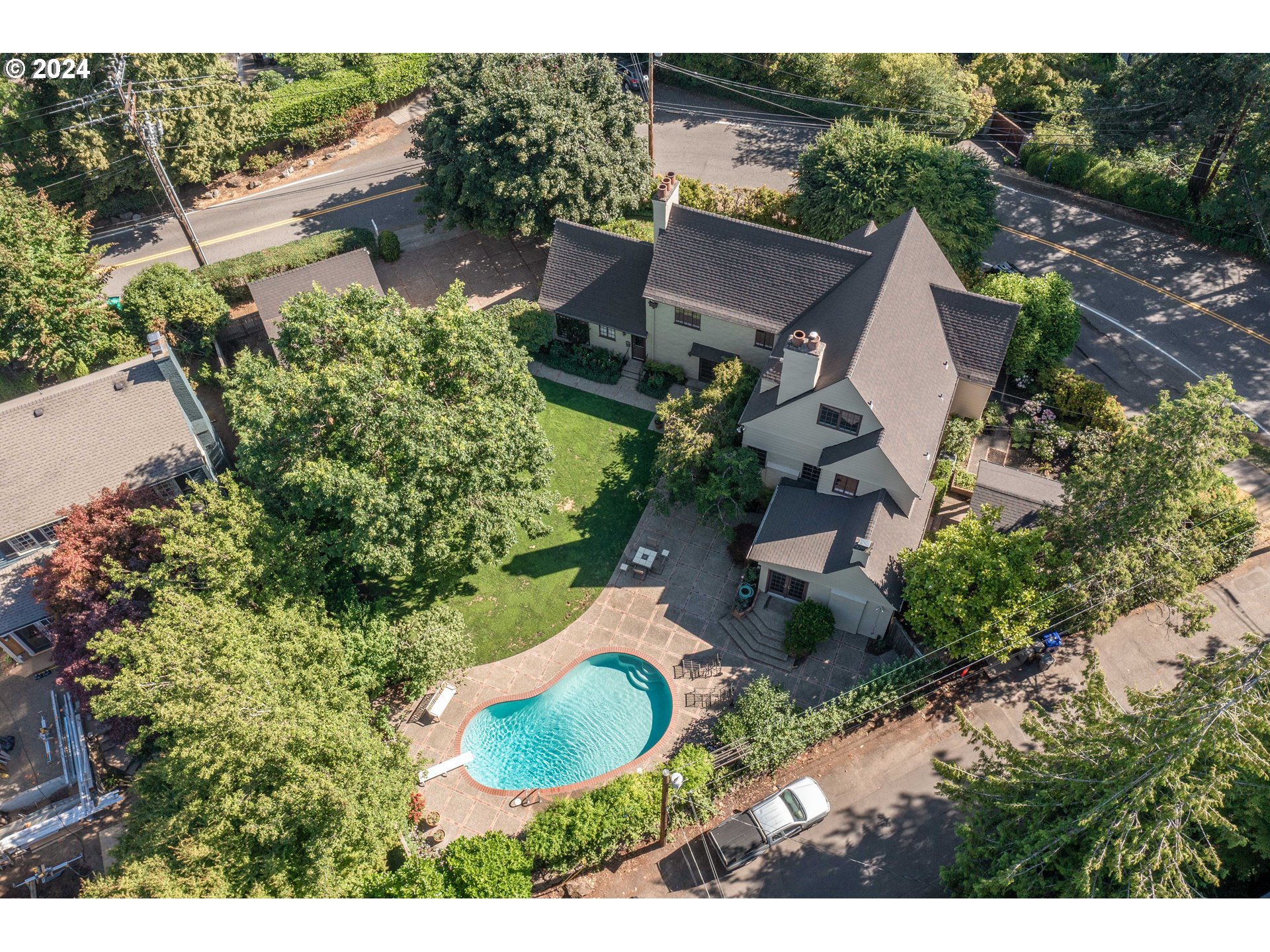 3366 Southwest Talbot Road Portland, OR 97239 - Photo 31 of 34