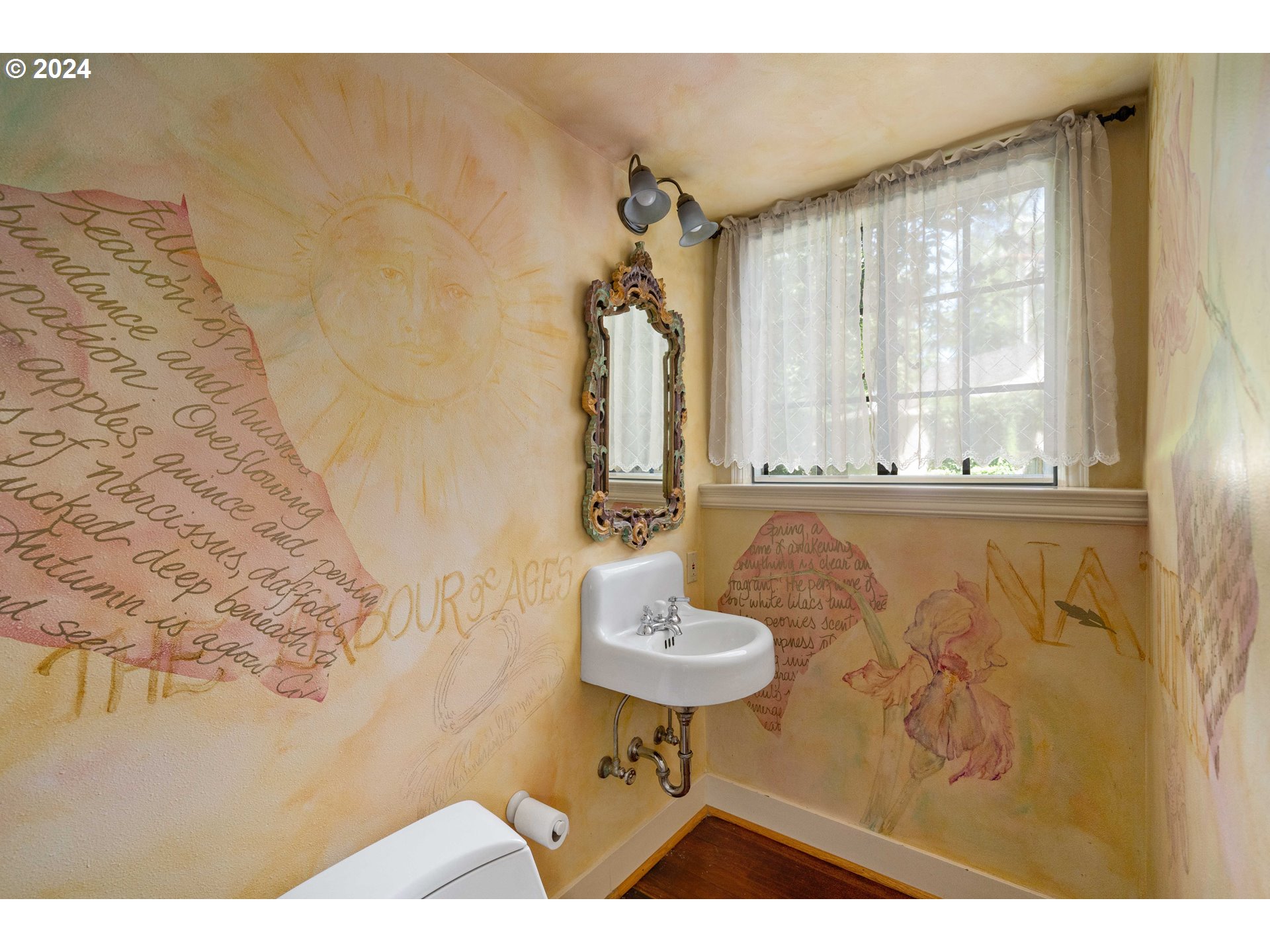 3366 Southwest Talbot Road Portland, OR 97239 - Photo 10 of 34