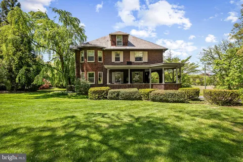 $875,000 | 4 Hillside Road, Baltimore, MD 21210
