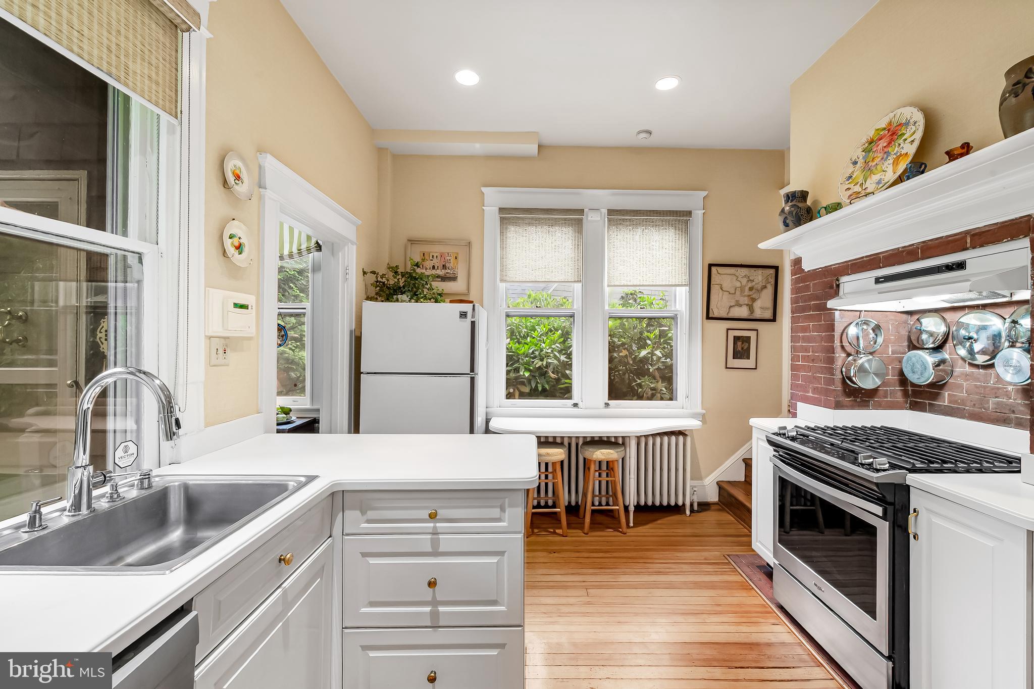 4 Hillside Road Baltimore, MD 21210 - Photo 17 of 59 Kitchen