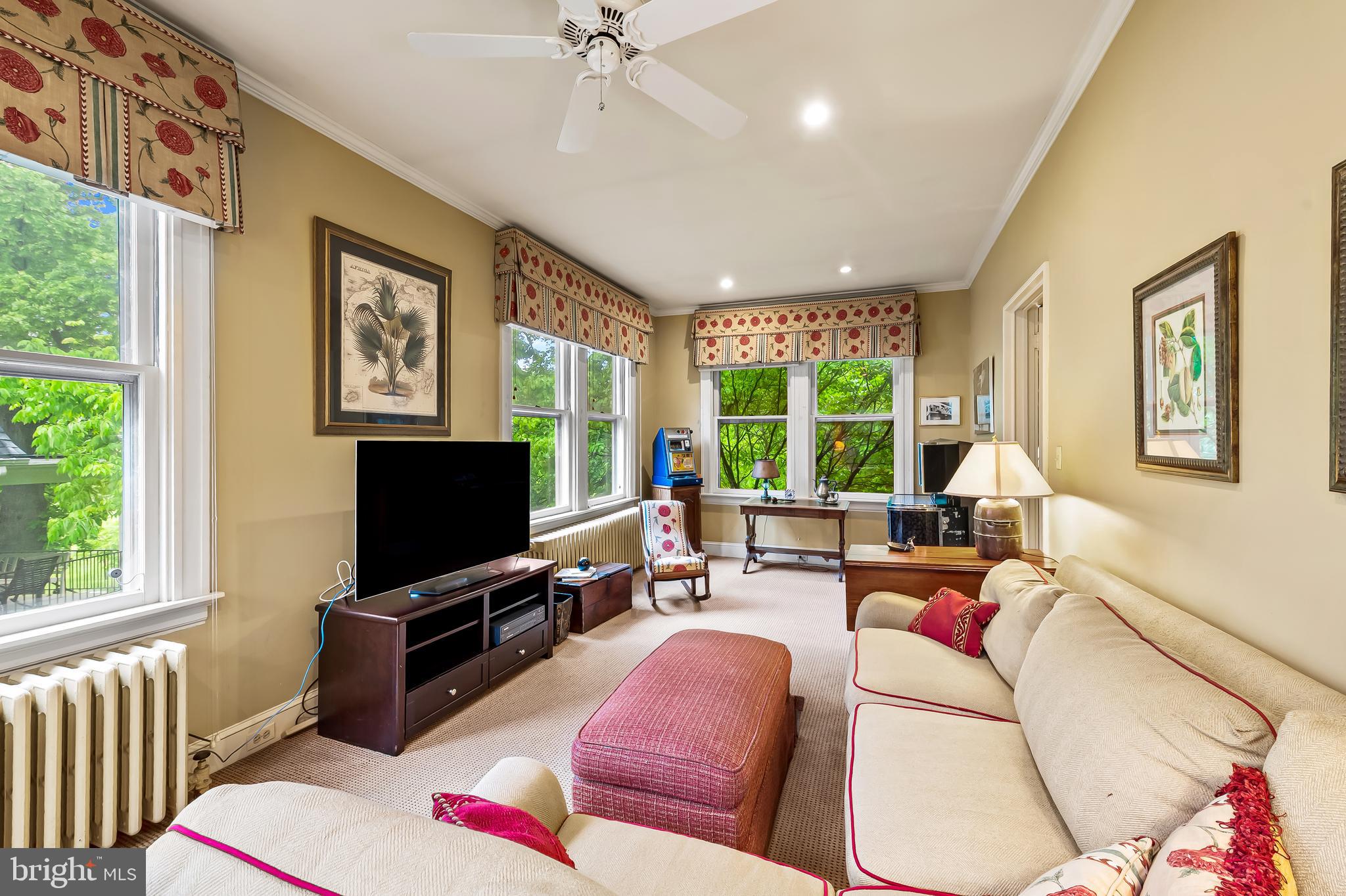 4 Hillside Road Baltimore, MD 21210 - Photo 22 of 59 Sunroom