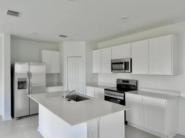 $2,000 | 3627 Hardman Dr Lake, Lake Wales, FL 33853