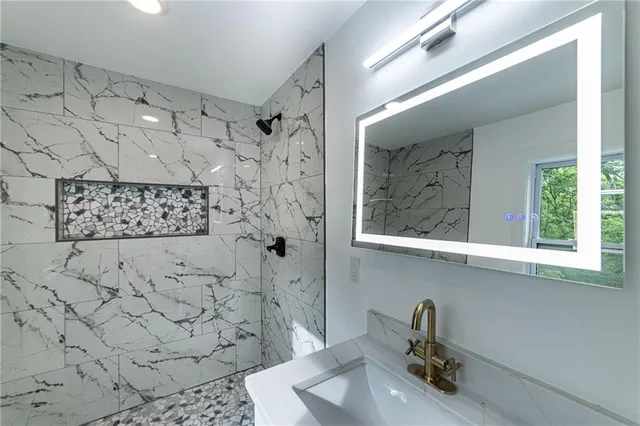 $1,950,000 | 4 Bentley Trace Manor Northwest, Atlanta, GA 30327