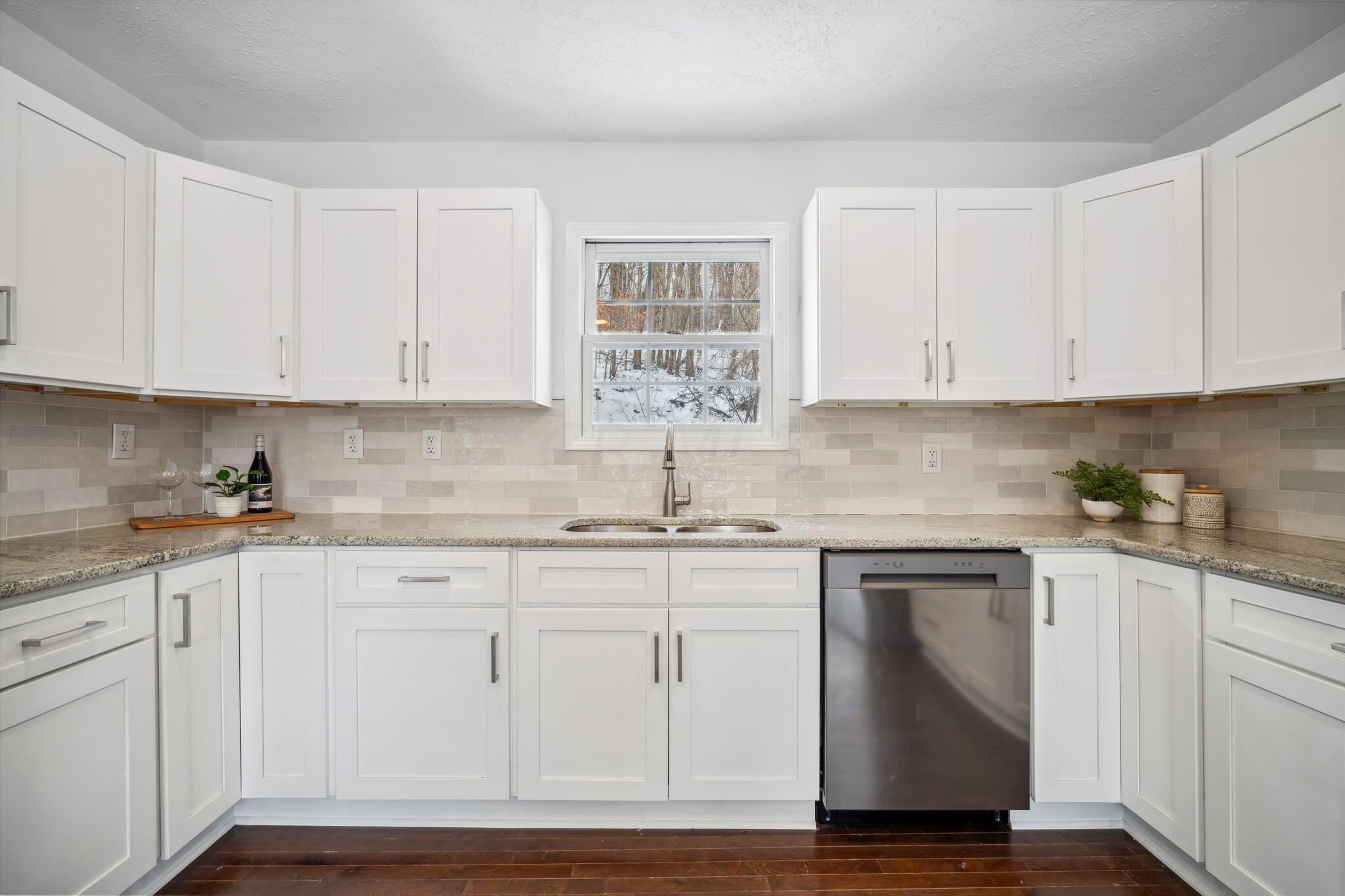 12420 Techniglas Road Newark, OH 43055 - Photo 18 of 72 Kitchen