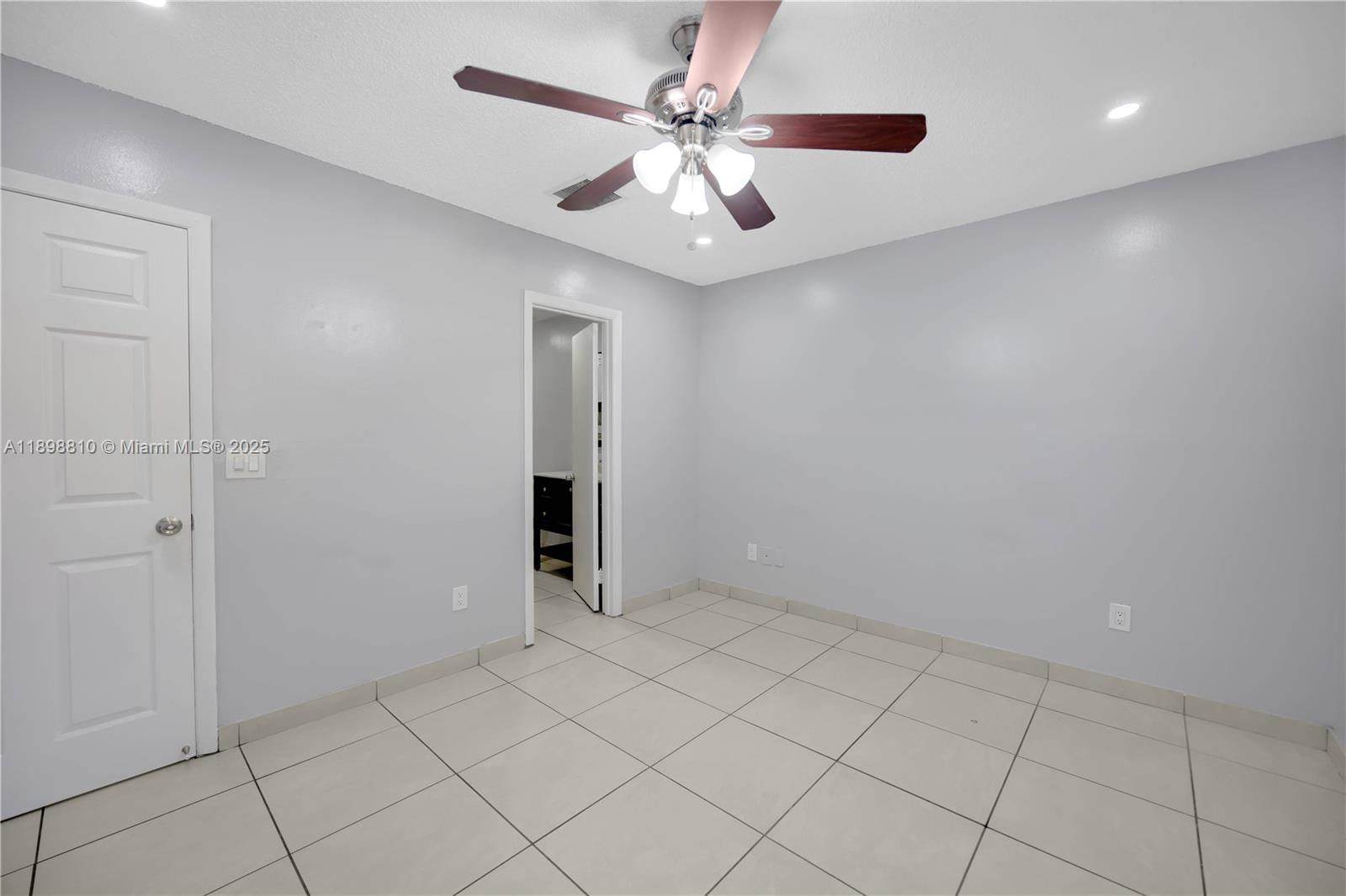 18350 Northwest 68th Avenue, Unit F Hialeah, FL 33015 - Photo 25 of 43
