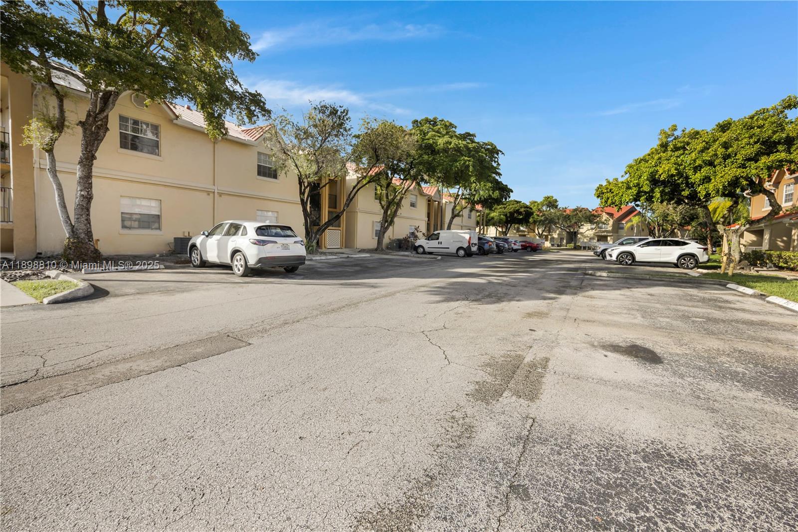 18350 Northwest 68th Avenue, Unit F Hialeah, FL 33015 - Photo 28 of 43