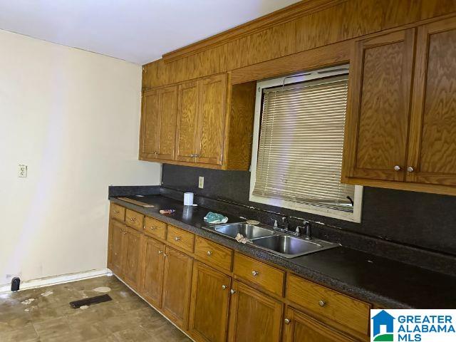 927 Woodward Road Birmingham, AL 35228 - Photo 5 of 9