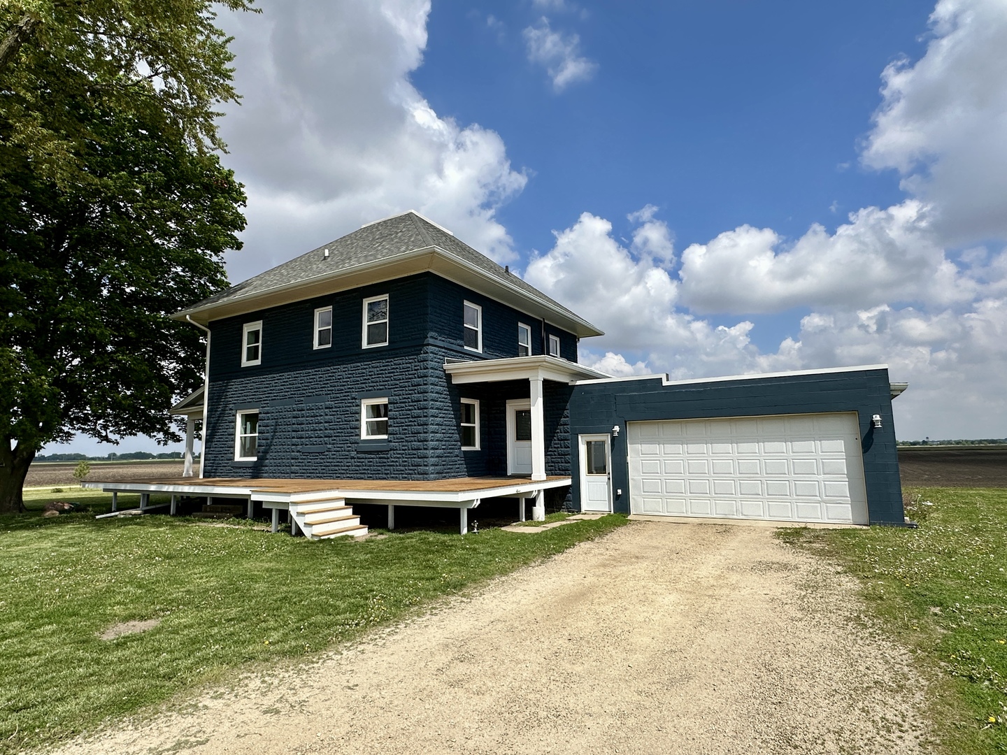 2034 Gittleson Road Rochelle, IL 61068 - Photo 3 of 36