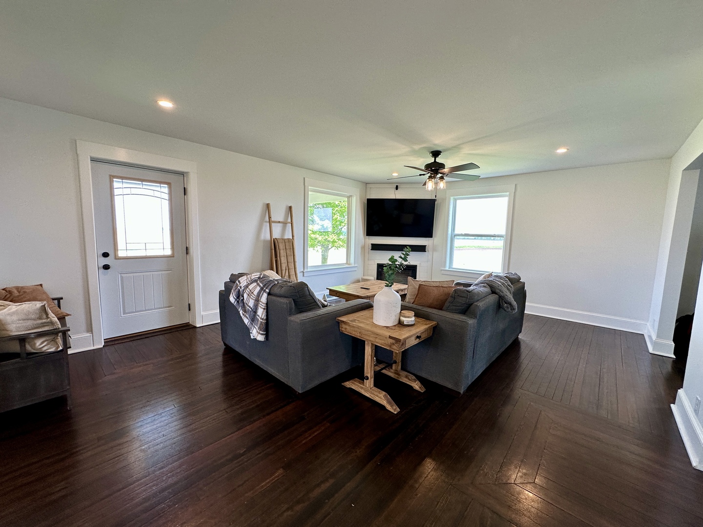 2034 Gittleson Road Rochelle, IL 61068 - Photo 4 of 36