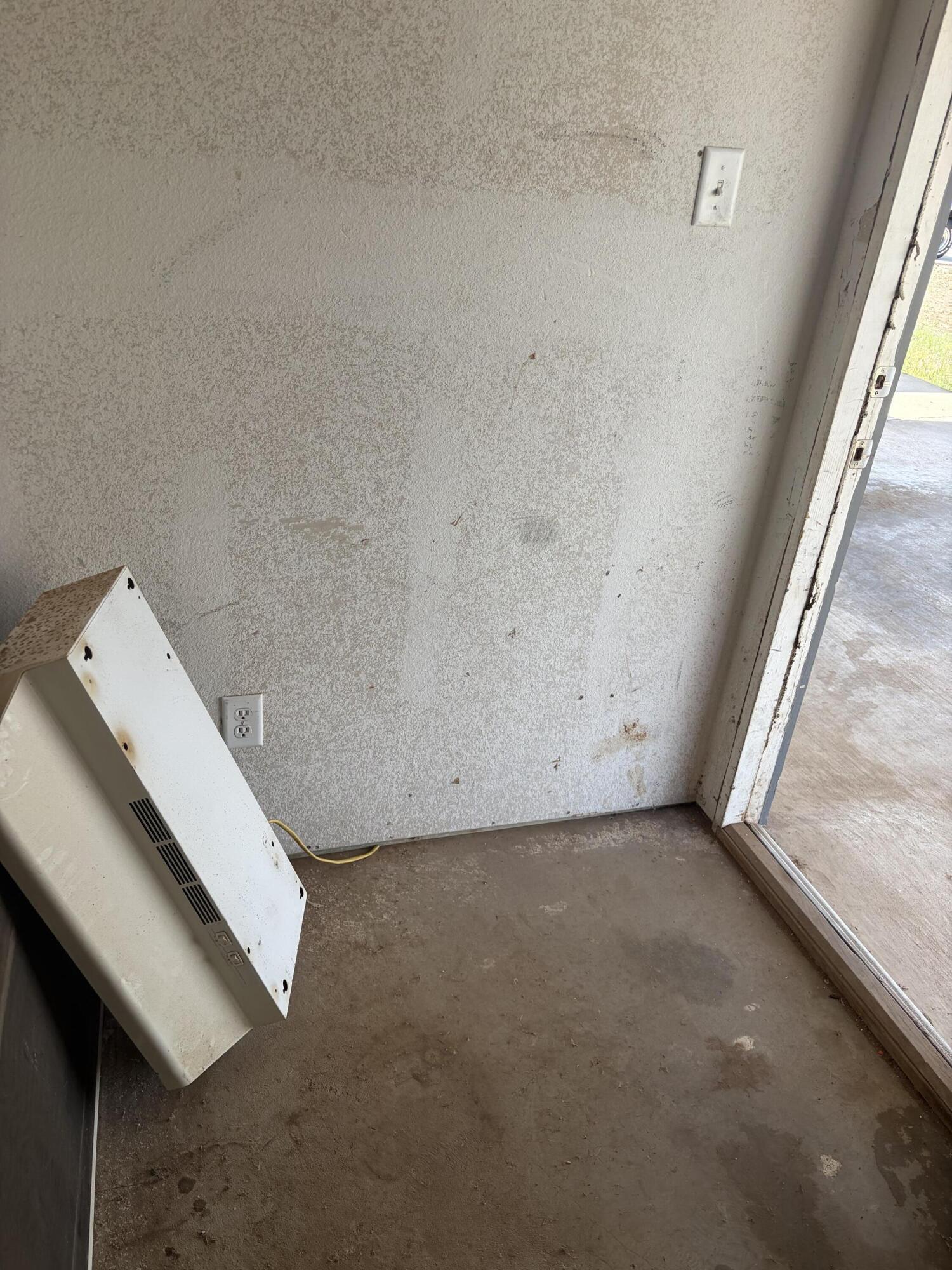 817 Ute Avenue Lubbock, TX 79403 - Photo 27 of 28 IMG_3940