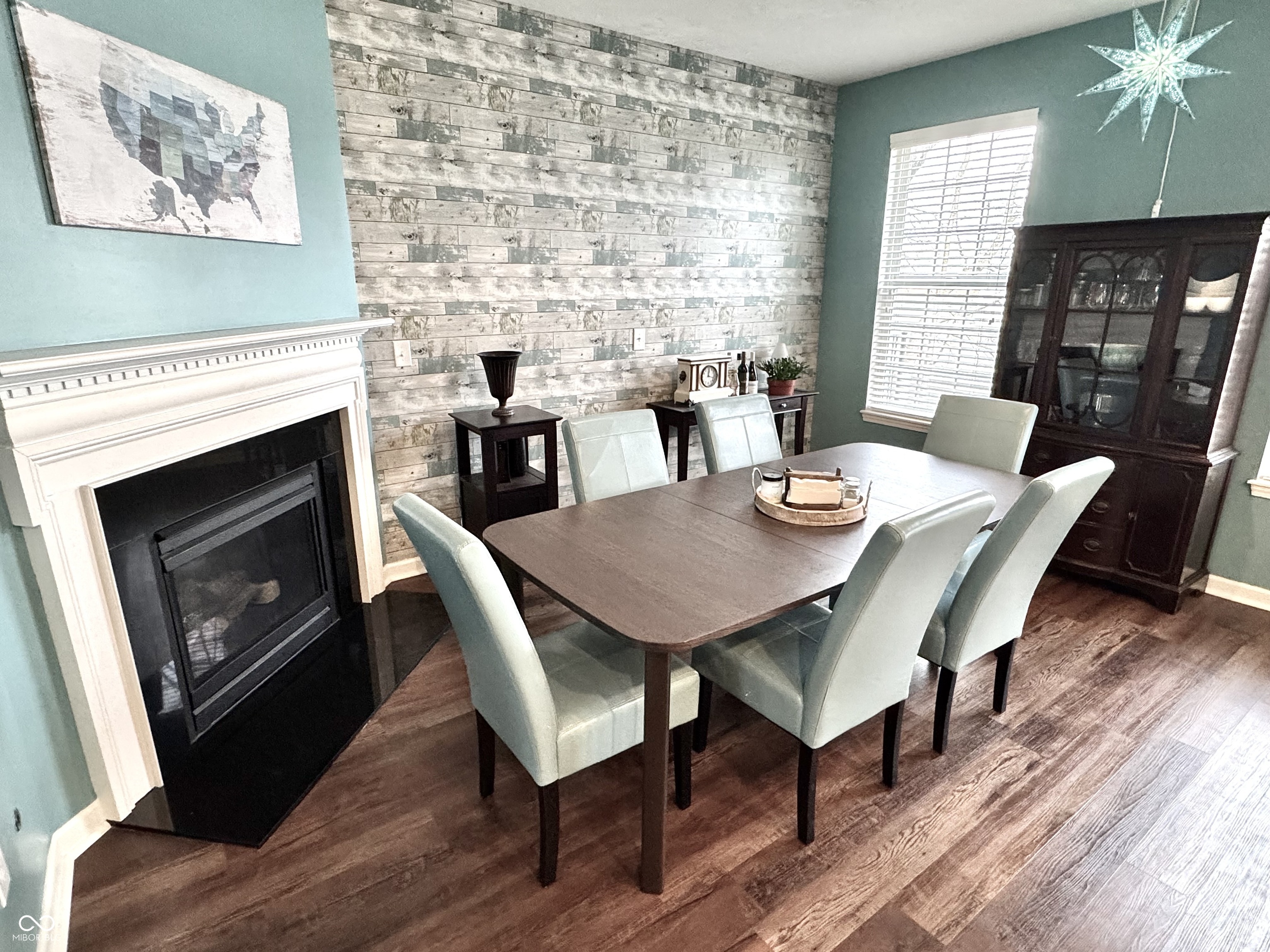 984 Bard Lane Carmel, IN 46032 - Photo 5 of 19