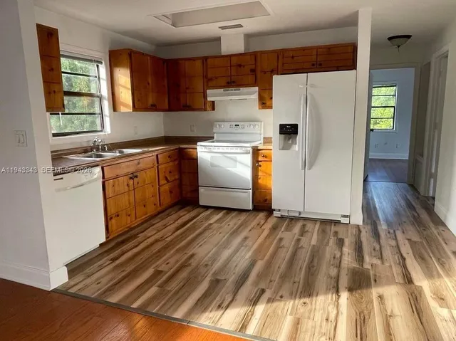 $1,600 | 1866 9th Place, Unit 3, Vero Beach, FL 32960