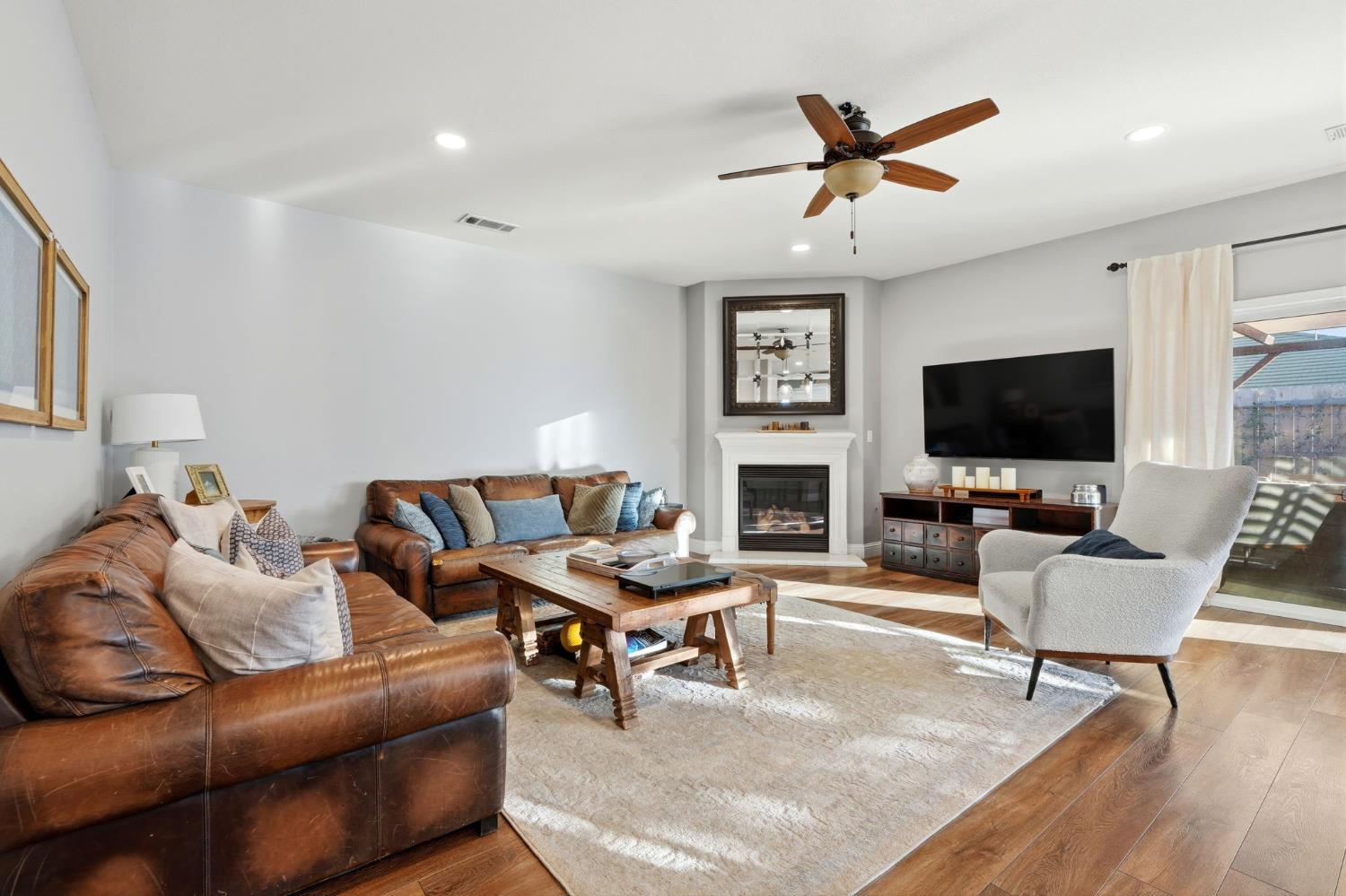 1483 Atlantic Avenue Lemoore, CA 93245 - Photo 18 of 25